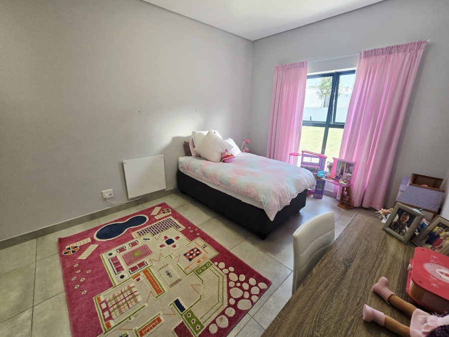 4 Bedroom Property for Sale in Kingswood Golf Estate Western Cape